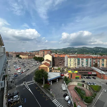 Appartamento Metro Bengasi Sotto Casa, Turin *