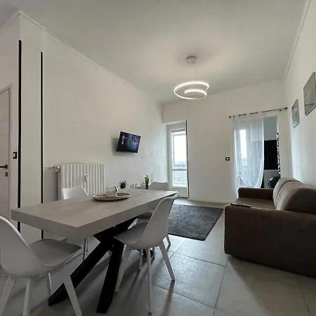 Metro Bengasi Sotto Casa, Turin Appartamento *